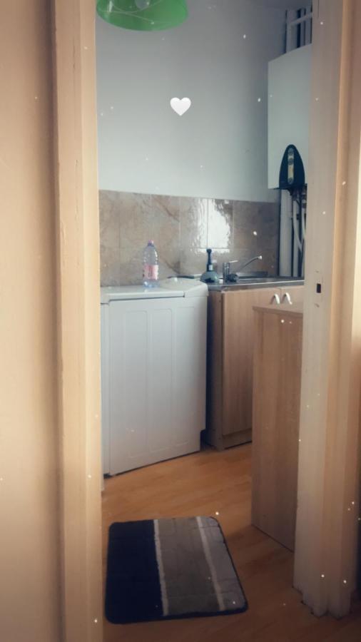 Studio In Regim Hotelier Алба Юлия Екстериор снимка